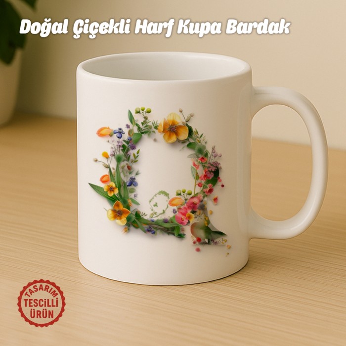 "Q" Doğal Çiçekli Harf Kupa Bardak