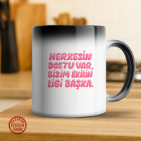 Herkesin Dostu Var, Bizim Ekibin Ligi Başka Sihirli Kupa Bardak